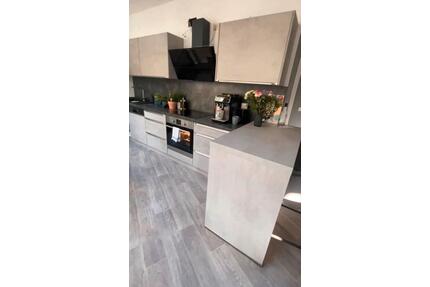 wunderschöne 3 Raum Wohnung - 1.205,00&nbsp;EUR Kaltmiete, ca.&nbsp; 90,00&nbsp;m&sup2; in Cottbus (PLZ: 03046)