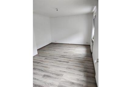 Schöne 2-Zimmer-Wohnung mit Balkon in Ispringen - Pforzheim Nordstadt