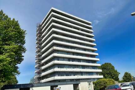 Wohnung zum Kaufen in Krefeld 130.000,00 € 77.71 m²