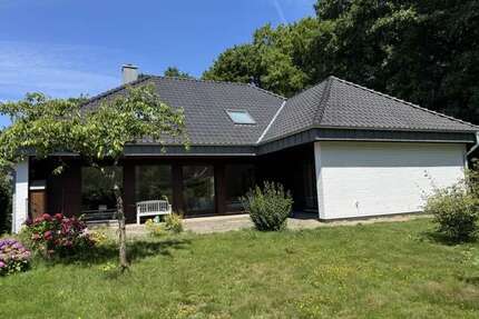Haus zum Kaufen in Langenhagen 675.000,00 € 200 m²