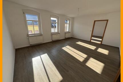 Wohnen mit Wohlfühlfaktor! Charmante 3-Raum-DG-Wohnung in Gera-Pforten mit Küchenzeile