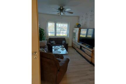 5 Zimmer Wohnung in Schwebheim - 1.100,00&nbsp;EUR Kaltmiete, ca.&nbsp; 135,00&nbsp;m&sup2; in Wipfeld (PLZ: 97537)