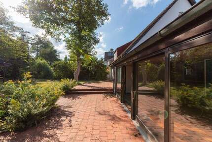 AIGNER - Familiengerechtes Haus mit Ausbaupotenzial auf parkähnlichem Grundstück - München Aubing-Lochhausen-Langwied