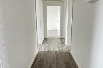 3-Zimmer Wohnung - mit Balkon - 440,00&nbsp;EUR Kaltmiete, ca.&nbsp; 83,40&nbsp;m&sup2; in Uslar (PLZ: 37170)