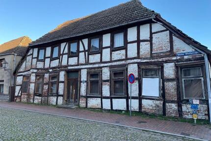 Altes Fachwerkhaus für Liebhaber und Sanierer - Neustadt-Glewe