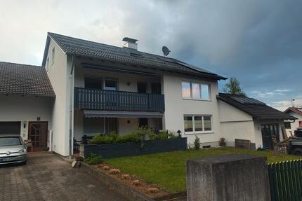 4,5 Zimmerwohnung zu Vermieten - 1.320,00&nbsp;EUR Kaltmiete, ca.&nbsp; 120,00&nbsp;m&sup2; in Moorenweis (PLZ: 82272)