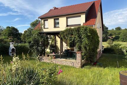 Charmantes Einfamilienhaus - 350.000,00&nbsp;EUR Kaufpreis, ca.&nbsp; 160,00&nbsp;m&sup2; in Arnstadt (PLZ: 99310)