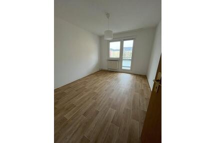 4 Zimmer! Innenstadt! Balkon! - 509,00&nbsp;EUR Kaltmiete, ca.&nbsp; 74,85&nbsp;m&sup2; in Prenzlau (PLZ: 17291)