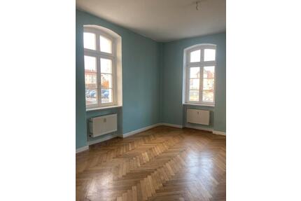 Charmante 2‑Zimmer‑Altbauwohnung im EG mit Fischgrätparkett - Geseke