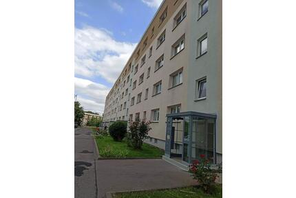 schöne 3* Zimmerwohnung und mit Ausblick ins schöne Grüne ! - Nähe Polizeischule - Schneeberg