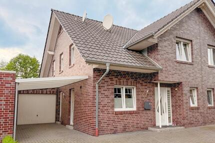 Provisionsfrei❗️Moderne DHH mit 135 m², 6 Z. & Garten - Dissen am Teutoburger Wald