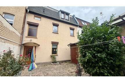 Haus zum Kaufen in Güsten 120.000,00 € 175 m²