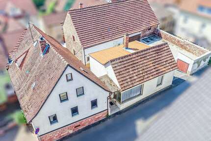 Haus zum Kaufen in Karlstadt 117.500,00 € 119 m²