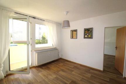 2 Zimmer + EBK + Balkon in einer ruhigen Wohnlage von Lunzenau