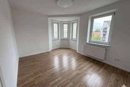 Wohnung zum Kaufen in Augsburg 220.000,00 € 55.6 m²