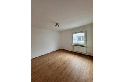 Wohnung Griesheim bis Dezember - 1.140,00&nbsp;EUR Kaltmiete, ca.&nbsp; 60,00&nbsp;m&sup2; in Griesheim (PLZ: 64347)