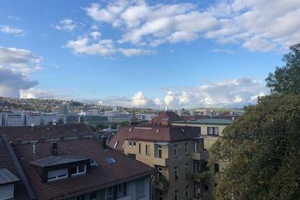 NUR mit WohnBerechtigungsSchein: stilvolle 2,5-Zimmer-DG-Wohnung in Stuttgart-Mitte mit Aussicht