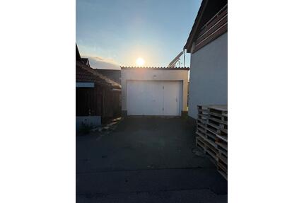 Renovierte 3,5 Zimmer Wohnung - 1.450,00&nbsp;EUR Kaltmiete, ca.&nbsp; 90,00&nbsp;m&sup2; in Dettingen an der Erms (PLZ: 72581)