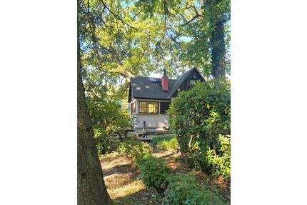 Wochenendhäuschen - 35.000,00&nbsp;EUR Kaufpreis, ca.&nbsp; 0,00&nbsp;m&sup2; in Rochlitz (PLZ: 09306)