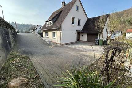 Haus zum Kaufen in Marsberg 200.000,00 € 137 m²