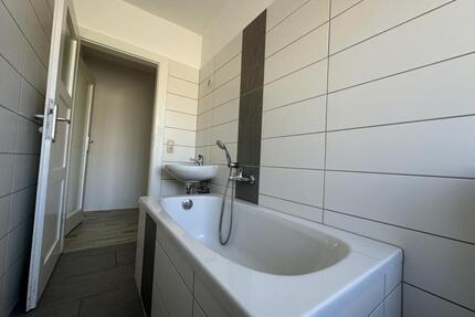 Moderne 2‑Zimmer‑Stadtwohnung mit Balkon am Schlafzimmer - Plauen