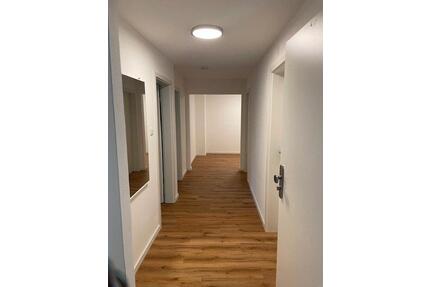 Neu sanierte 4-Zimmerwohnung mit Garage in Thurnau-Hutschdorf