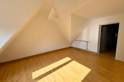 Schöne Dachgeschosswohnung in Kohlscheid (Orteil Pannesheide) - Herzogenrath