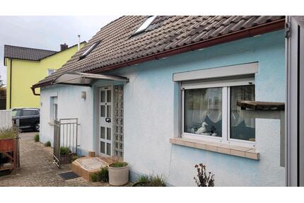 Älteres Haus. Leerstehend. Rastatt-Niederbühl zuverkaufen