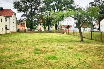 Grundstück zu verkaufen in Bernsdorf 39.500,00 € 766 m²