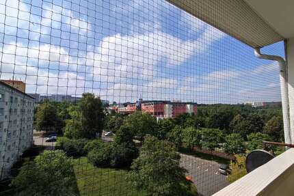 Wohnung zum Kaufen in Chemnitz 45.000,00 € 68.15 m²