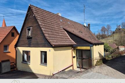 Einfamilienhaus mit Ausbaupotenzial + Stadl - Alfeld