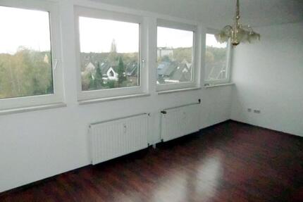 Helle 2 12 Raum Wohnung, ca. 80 qm, DG, Gladbeck- Brauck