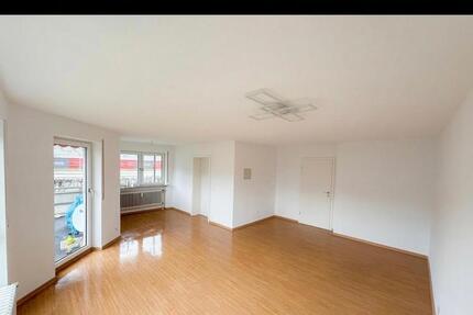 Renovierte 2-Zimmer-Wohnung mit Balkon & TG-Stellplatz (Erbpacht) - Ingolstadt Südost