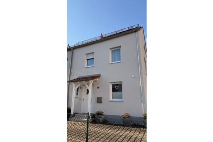 Sonnige Doppelhaushälfte mit 5 Zimmern in Kissing