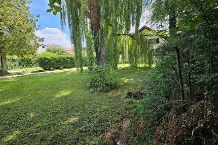Charmantes, großzügiges Grundstück mit idyllischem Garten und attraktivem Baurecht in Vorzugslage - Seefeld-Hechendorf