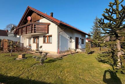 Großzügiges 2 Familienhaus in Massivbauweise mit Doppelgarage - Kuchen