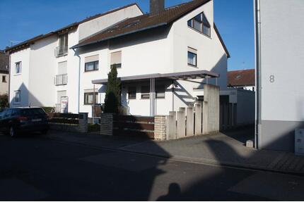 Verkaufe Einfamilienhaus ca 230 m² Wohnfläche + Keller - Mühlheim am Main