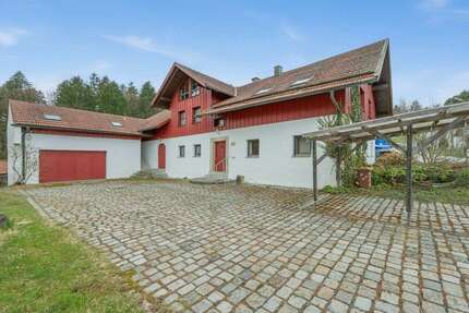 Haus zum Kaufen in Perlesreut Bibereck 349.000,00 € 292.28 m² - Perlesreut / Bibereck