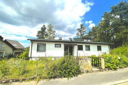 Naturnah: Besonderes 1-2 Familienhaus in Aussichtslage - Mosbach