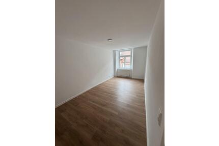 Ideale WG für Polizei-Studierende: Kernsanierte 4er-WG mit Balkon - Villingen-Schwenningen