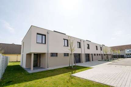 Modernes Reihenendhaus mit Wohn- und Gewerbeanteil + Garten, Garage & 3 Stellplätzen in Rheinstetten