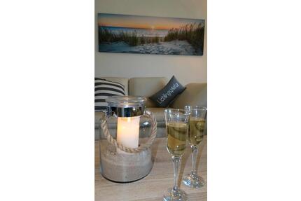 Ferienwohnung Meerzeit frei 3.5. bis 14.5. Büsum Nordsee 2-4 Pers