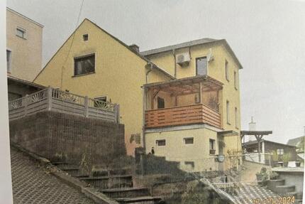 Freistehendes Einfamilienhaus - 190.000,00&nbsp;EUR Kaufpreis, ca.&nbsp; 193,00&nbsp;m&sup2; in Greiz (PLZ: 07973)