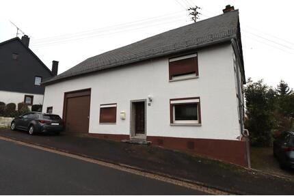 Geräumiges Fachwerkhaus in der Nähe der Mosel - Peterswald-Löffelscheid