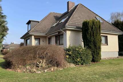 Haus zum Kaufen in Petershagen 249.000,00 € 174 m²