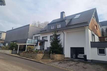 Haus zum Kaufen in Iserlohn 1.350.000,00 € 490 m²