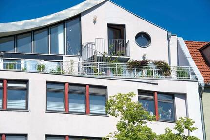 Investieren im schönen Friedenau: Großzügig geschnittene 3,5-Zimmer Wohnung nahe Innsbrucker Platz - Berlin