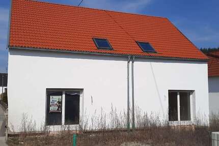 Haus zum Kaufen in Aichen 399.500,00 € 200 m²