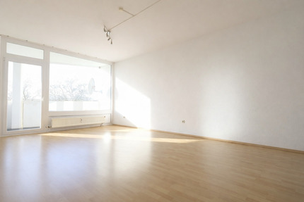 Wohnen oder investieren: Durchdachte 3-Zimmer-Wohnung mit Balkon und Stellplatz - Duisburg Hochheide