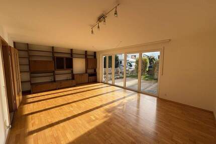 Barrierefreies Wohnen auf 106 m² mit Südterrasse, Balkon und Wintergarten ! - Böblingen